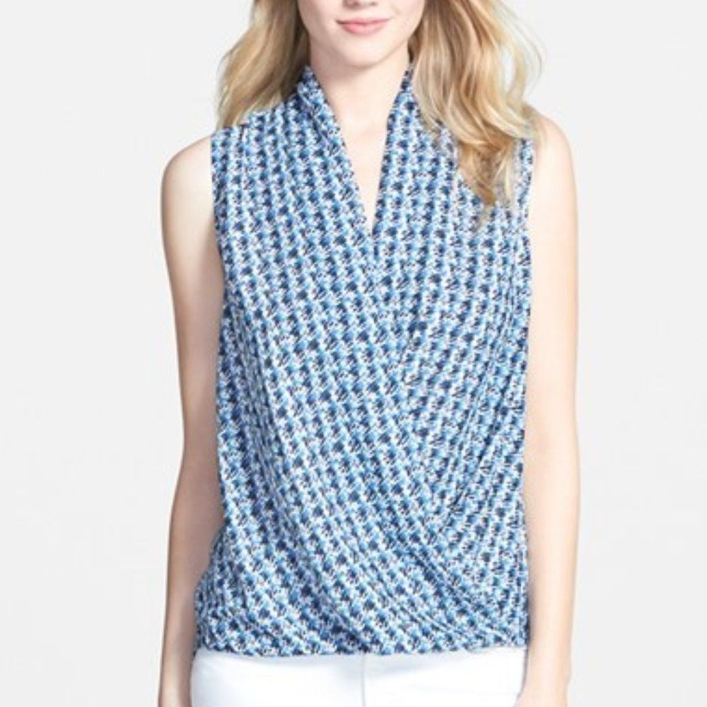 Pleione Sleeveless Faux Wrap Blouse in Blue Pattern Size: S
